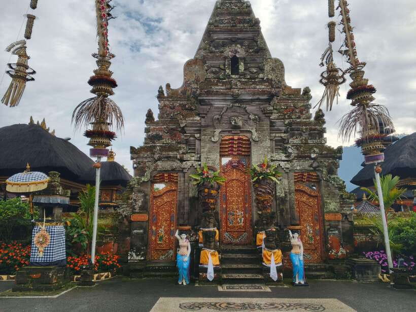 Bali: Lake Temple, Jatiluwih Rice Terrace & Waterfall Tour - The driver can shape the whole day
