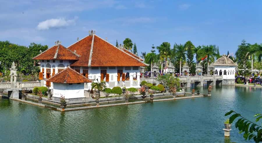 Bali: Lempuyang Temple, Tirta Gangga, and Taman Ujung Tour - Who will get the most from this tour