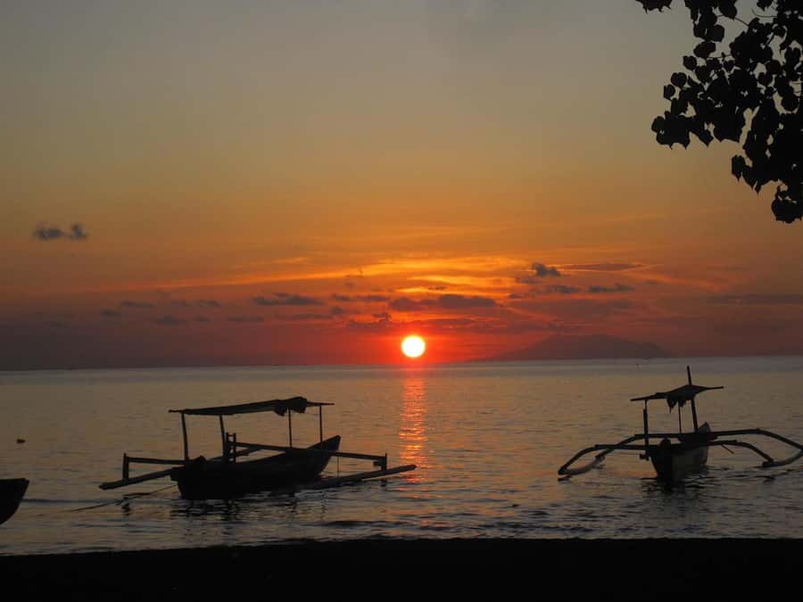 Bali: Lovina Sunset Tour with Snorkeling Experience - Who will enjoy this most