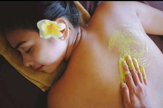 Bali Luxury Spa Massage and flower Bath 2 hour Treatmen - The flower bath is beautiful, but check the arrangement