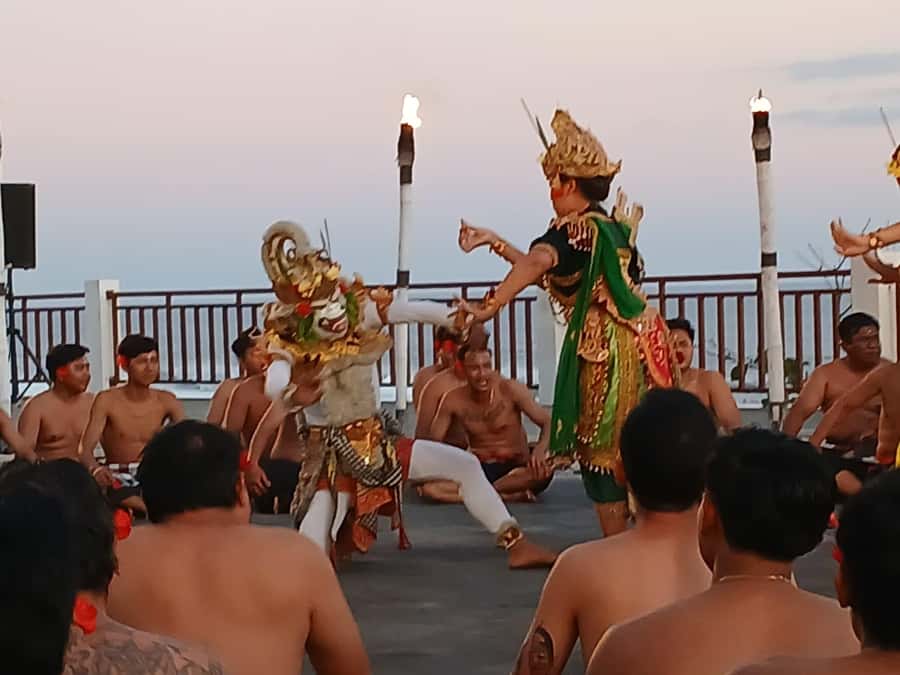 Bali: MELASTI BEACH SUNSET KECAK DANCE WITH DINNER PACKAGES - Who will enjoy this Bali evening most