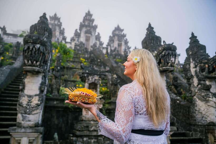 Bali: Most Iconic Spot Private Tour (All Inclusive) - Lunch at Ristorante Lereng Agung