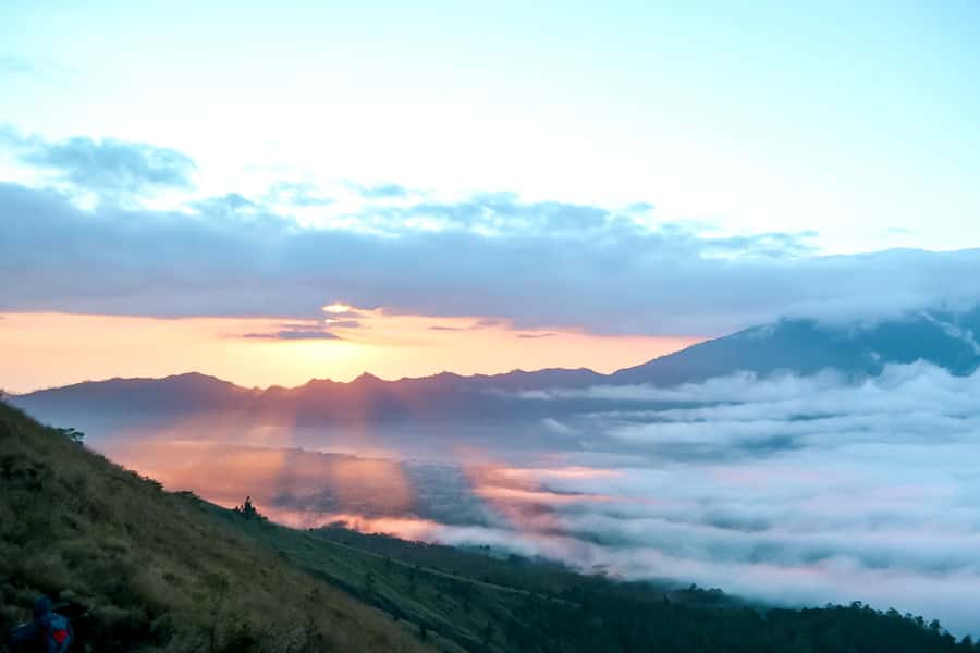 Bali: Mount Batur Sunrise Guided Hike and Natural Hot Spring - Sunrise Above Lake Batur