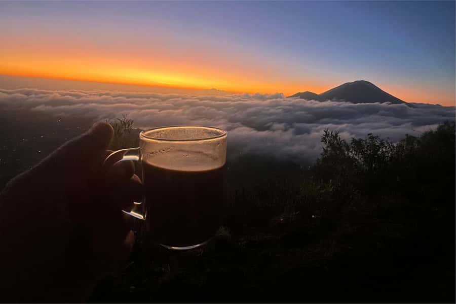 Bali: Mount Batur Sunrise Hike Including Transfer & All Cost - Sunrise, breakfast, and Mount Agung