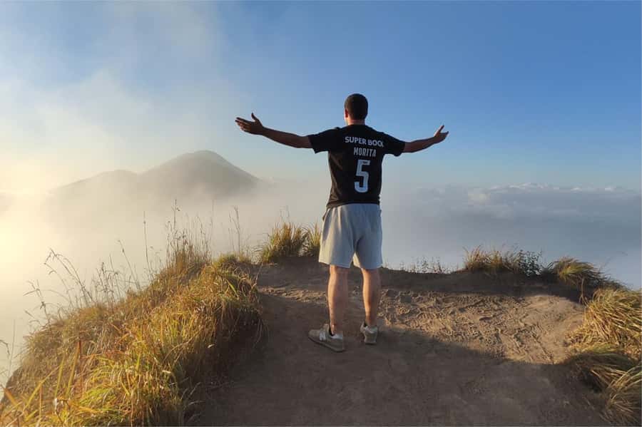 Bali: Mount Batur Sunrise Hike Including Transfer & All Cost - The predawn pickup and drive to the trail