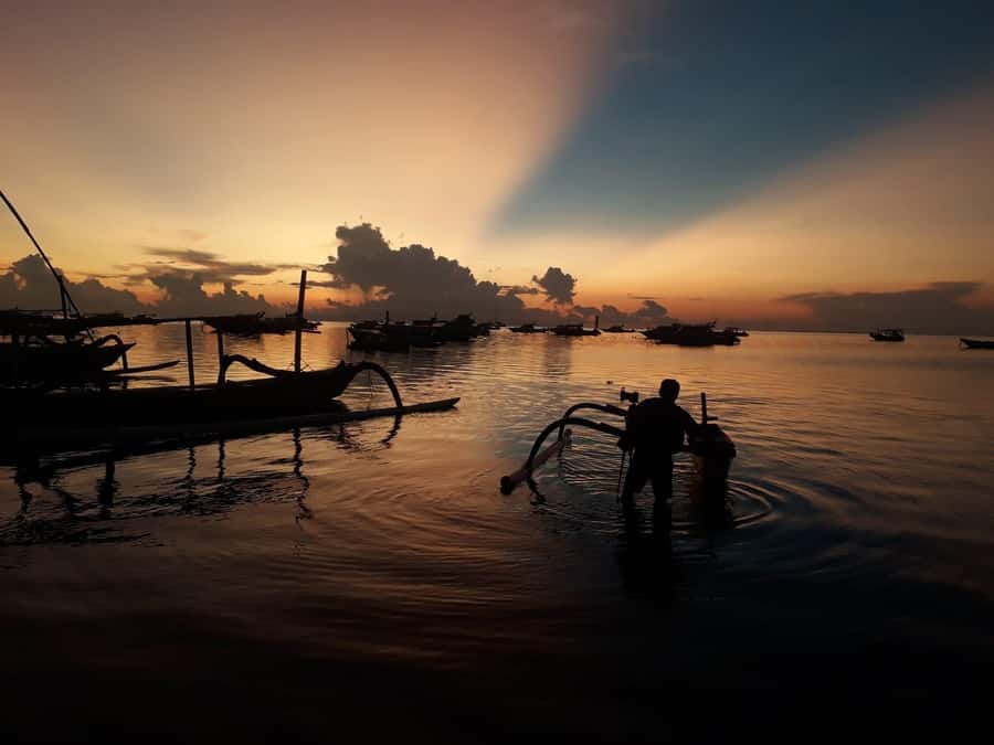 Bali: Mount Batur Sunrise Trek & Lake Batur Canoe Tour - The coffee plantation stop