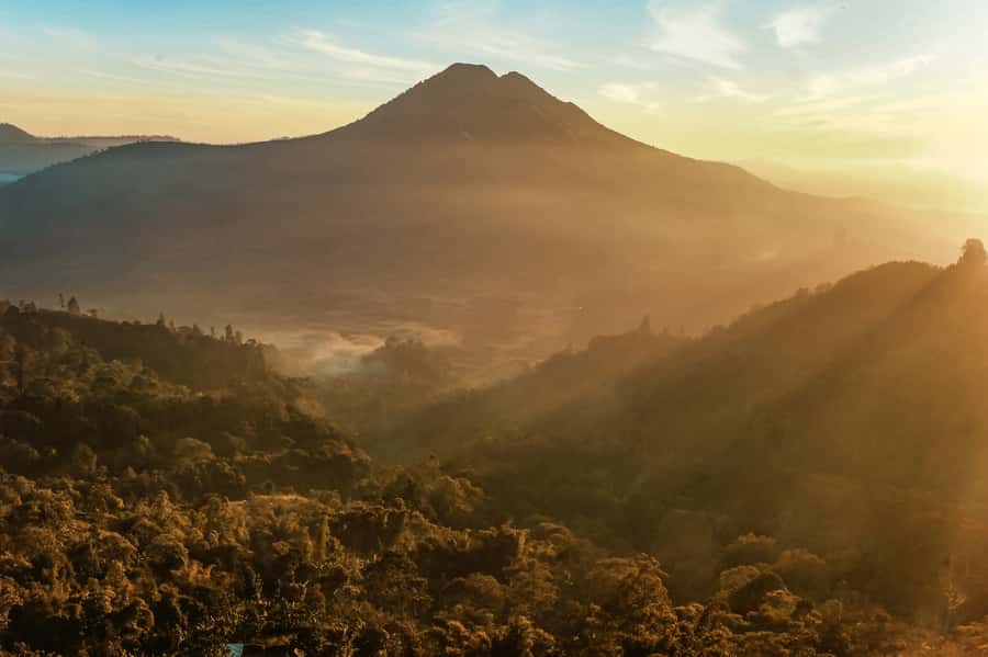 Bali: Mount Batur Sunrise Trek With Guide and Breakfast - The descent can be harder than the climb