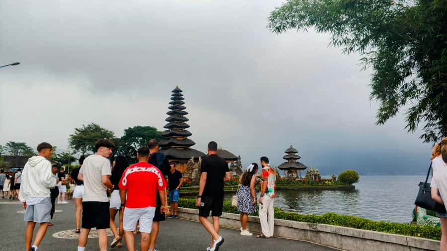 Bali: North Bali Tour With Yeh Hoo Waterfall - Twin Lake Viewpoint and the Mountain Road