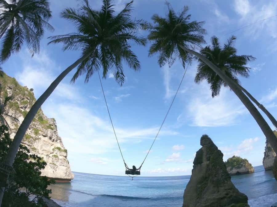 Bali/Nusa Penida: East & West Highlights Full-Day Tour - Diamond Beach and the east-coast payoff