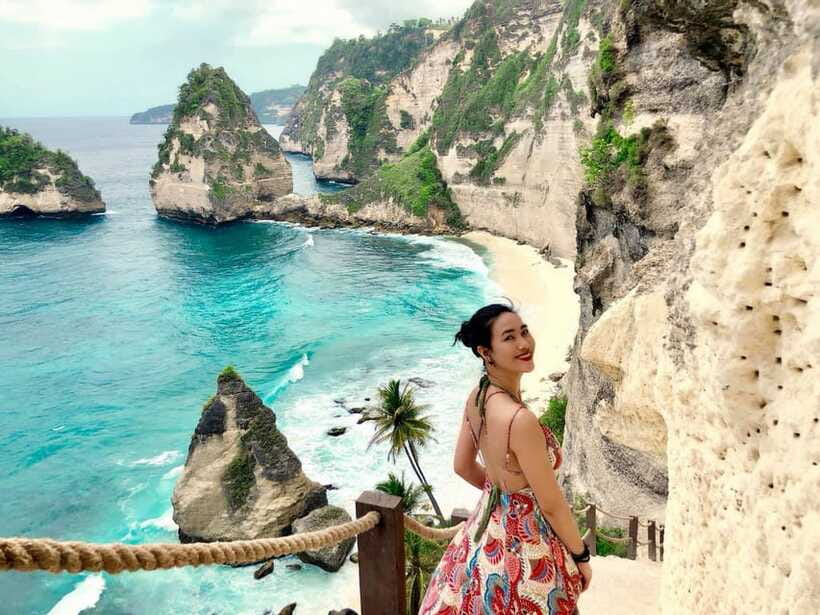 Bali/Nusa Penida: Island Beach Highlights Swim & Hike Tour - What to bring for the stairs and water