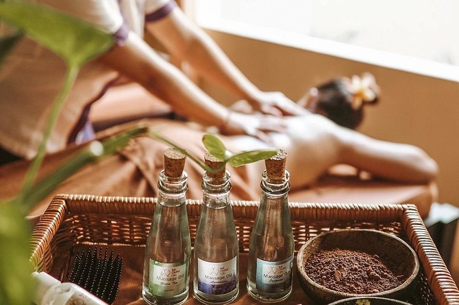 Bali Orchid Spa 1 Hour Relaxing Massage - A gentle start with salt, lime, and flowers