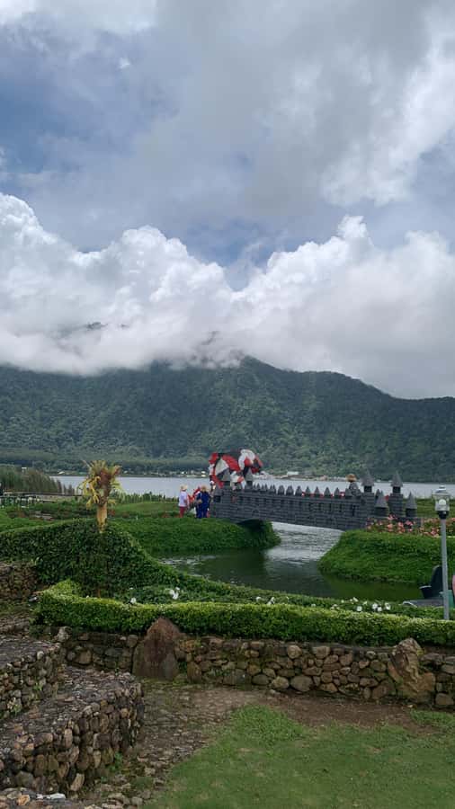 Bali: Private Tour of Jatiluwih, Ulun Danu, and Tanah Lot - Handara Gate and the photo stop