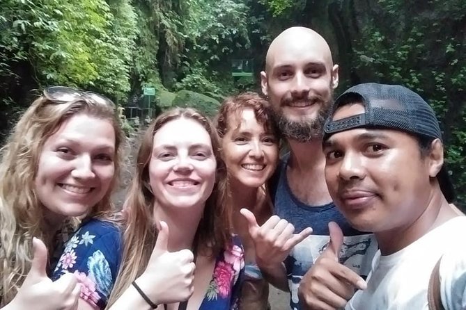 Bali Private Tour Service | Best Bali Driver for your Trip in Bali - Temples from Uluwatu to Ulun Danu Beratan