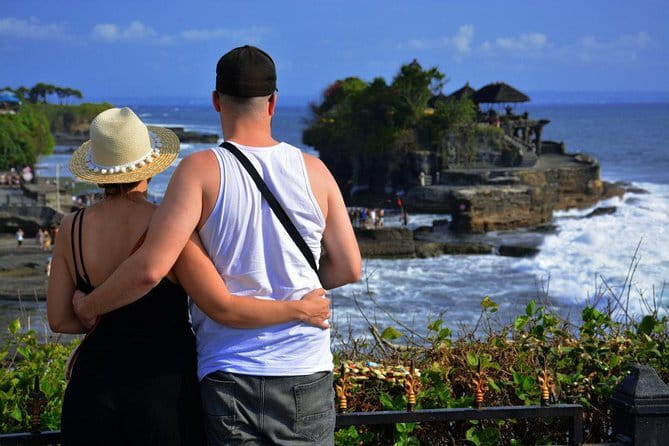 Bali Private Tour Waterfall with Tanah Lot Temple - What the private car and guide add