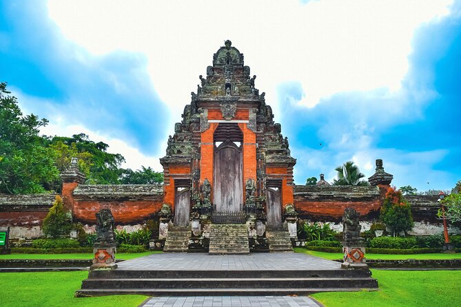 Bali Pura Taman Ayun Temple, Monkey Forest & Tanah Lot Excursion - Tanah Lot and the sunset race