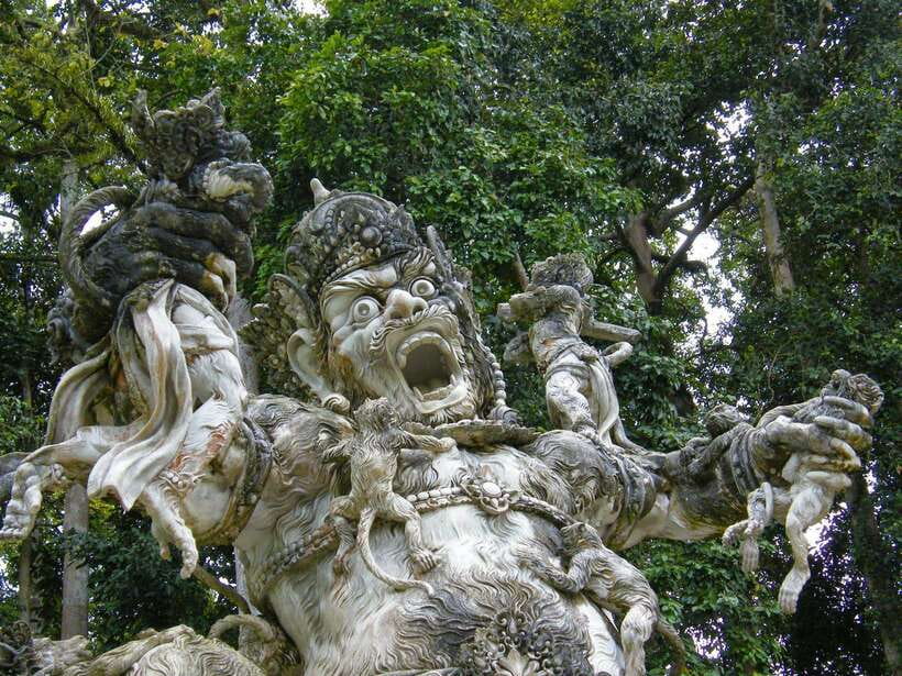 Bali: Purification Ritual at Taman Beji Griya - Taman Ayun Temple offers a quieter architectural pause