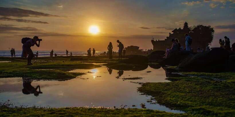 Bali's Golden Embrace: Dazzling Tanah Lot Sunset Expedition - Ulun Danu Bratan and the lake temple