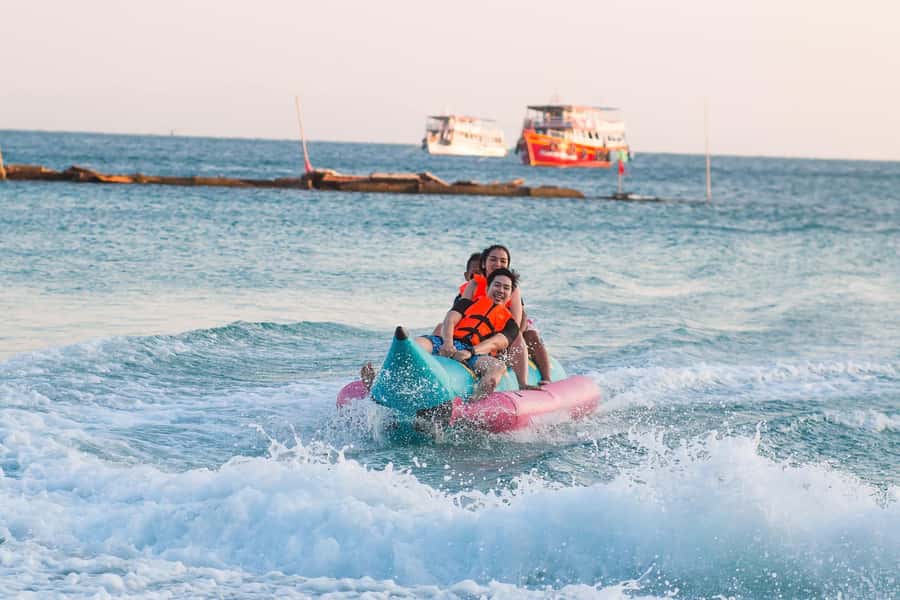Bali's Triple Threat: Watersports - GWK Statue and Uluwatu - Tanjung Benoa: start with action on the water