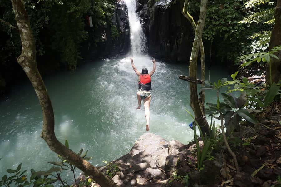 Bali: Sambangan Waterfalls Trekking, Sliding, & Jumping Trip - Twin and Pucuk waterfalls: picking your height