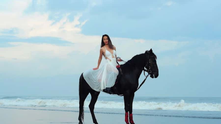Bali: Sanur Horse Riding for Beginner Experience - Clothing matters more than the Bali heat suggests