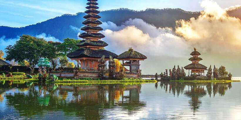 Bali: Secret Garden, Ulun Danu Temple and Waterfall Tour - The early ride through Bali’s mountains