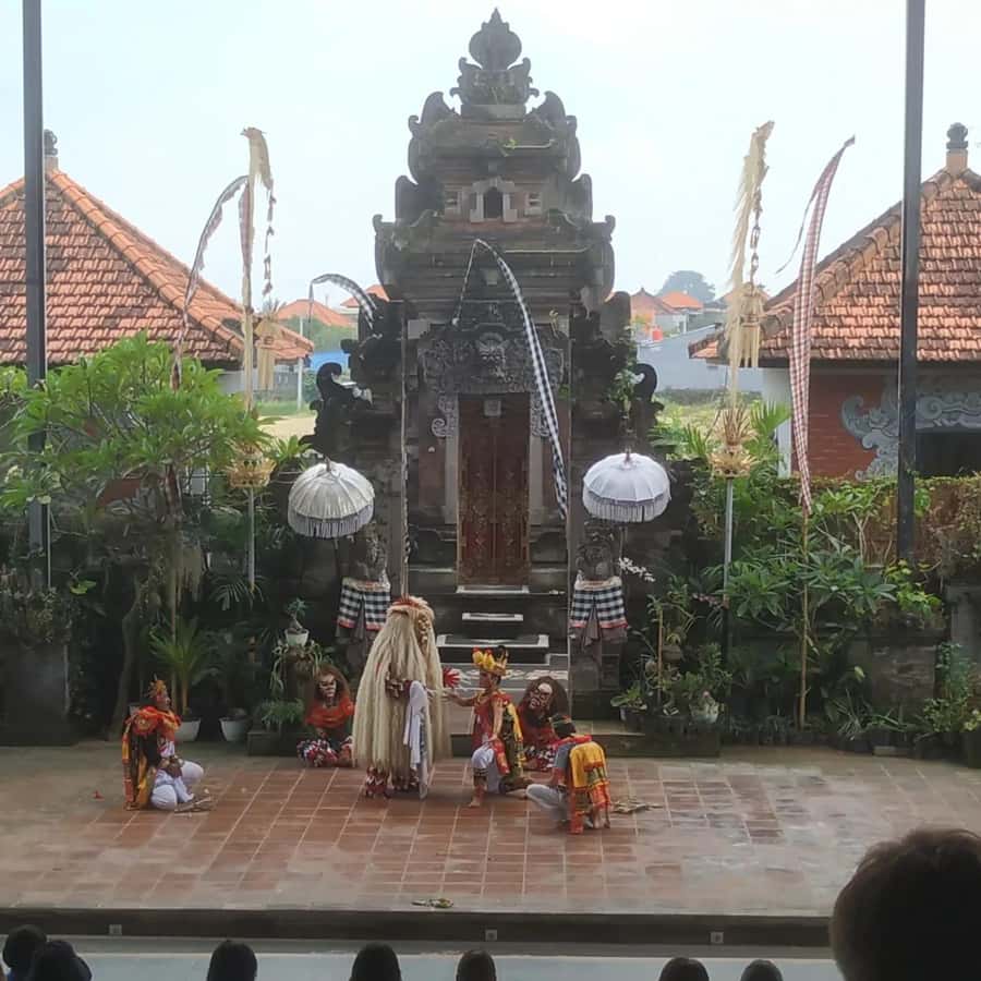 Bali: Several Iconic Places in Bali That Must be Visited - Ulun Danu, Jatiluwih, and Tanah Lot
