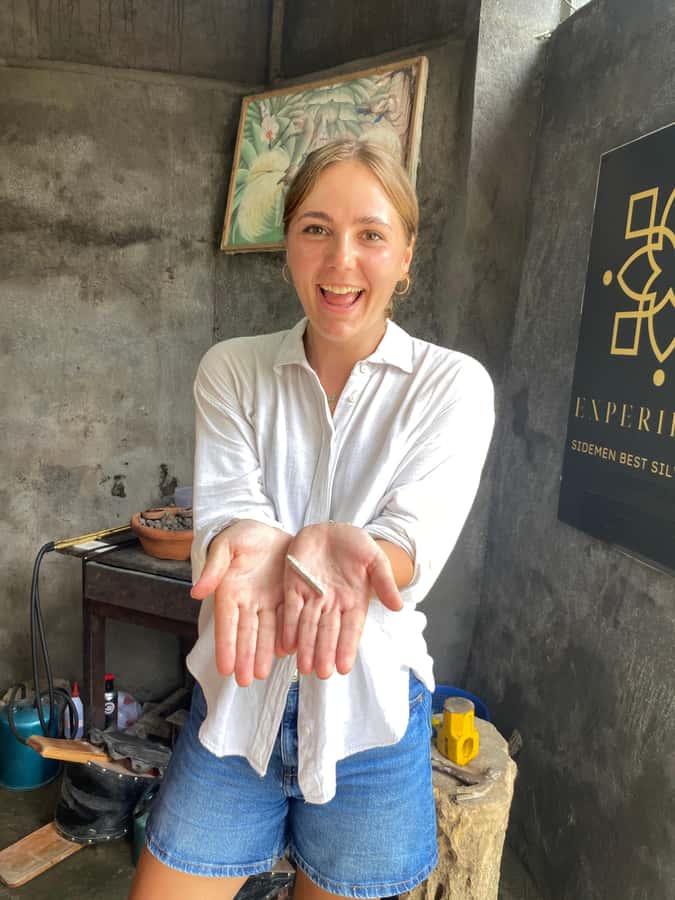 Bali: Sidemen silver class experience - Engraving gives the ring its story