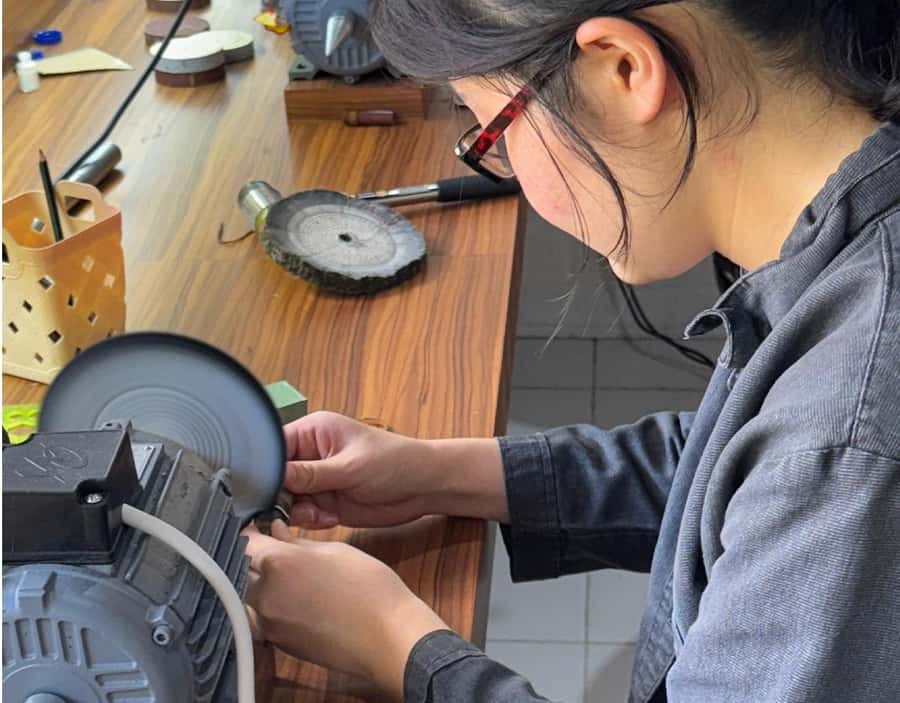 Bali: Silver Class in Kuta With Optional Tour And Activities - Turning plain silver into a Kuta keepsake