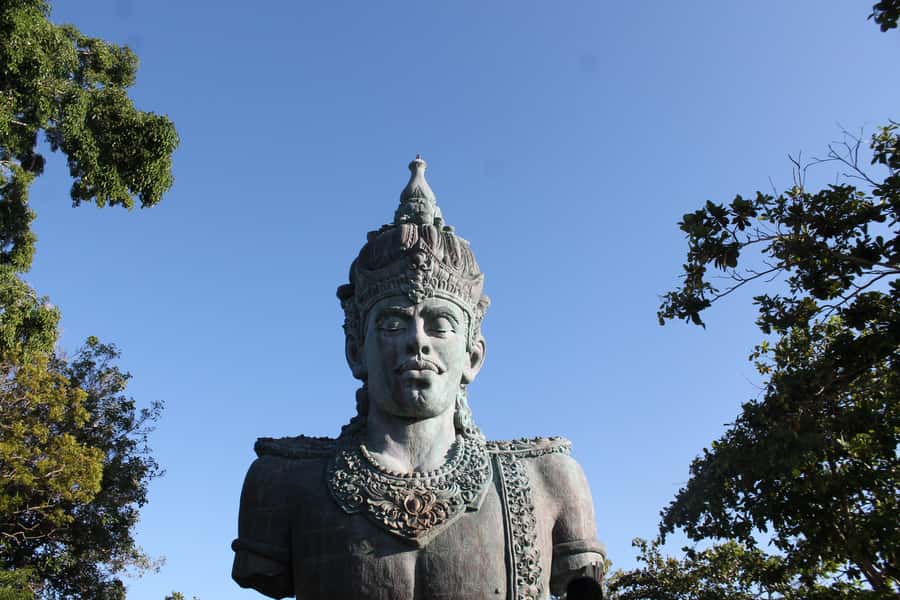 Bali: South Coast Uluwatu, Tanah Lot, and Jimbaran Day Trip - Key points to know before booking