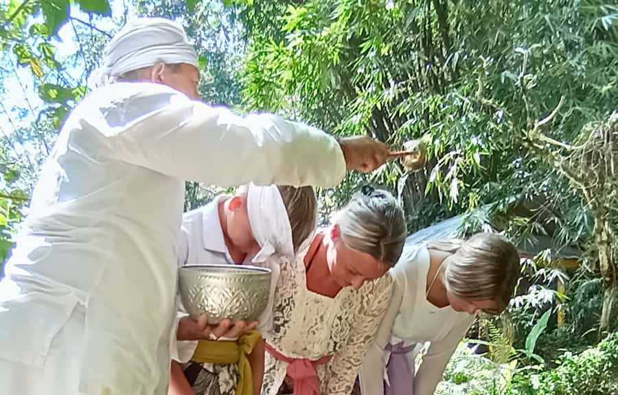 Bali Spiritual: Blessing Ceremony, Pristine Nature, Transfer - What happens during the Balinese blessing