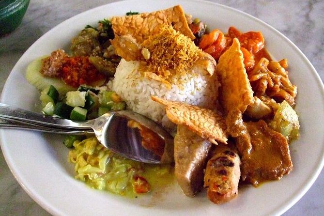 Bali Street Food Tour - Bajra Sandhi Monument gives the evening a cultural start