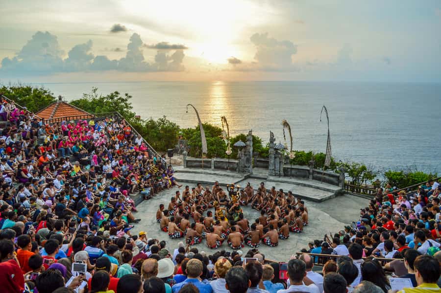 Bali Sunset: Uluwatu Temple, Kecak Dance and Jimbaran Bay - Why Uluwatu works so well at sunset