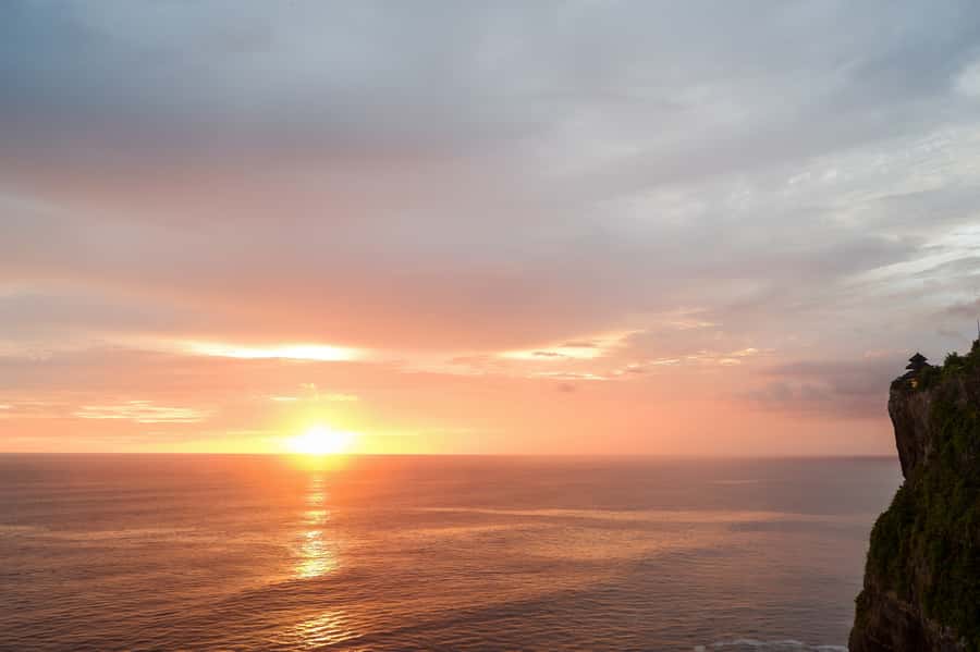 Bali Sunset: Uluwatu Temple, Kecak Dance and Jimbaran Bay - Should you book the Uluwatu sunset tour?