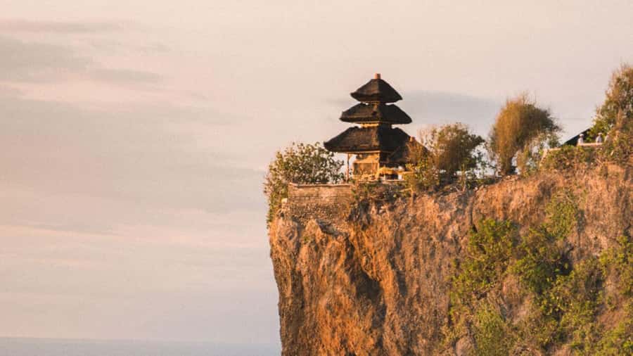 Bali: Sunset Uluwatu Temple & Kecak Fire Dance Private Tour - What to bring and how to dress for the evening
