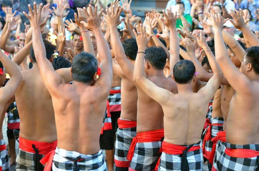 Bali: Sunset Uluwatu Temple & Kecak Fire Dance Private Tour - Who will enjoy this Uluwatu evening most?