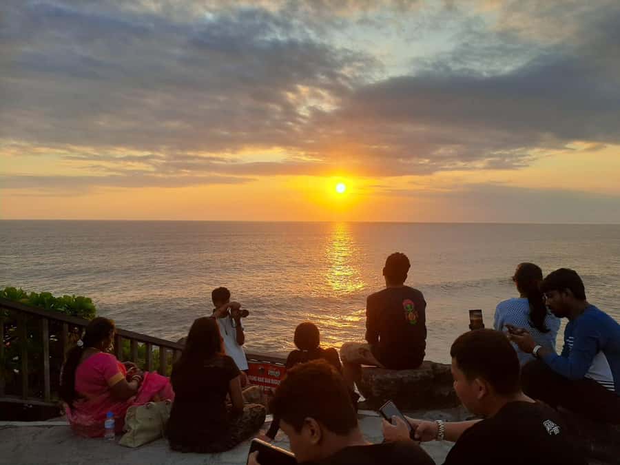 Bali: Taman Ayun and Tanah Lot Temple - Transport, guide quality, and private-group value