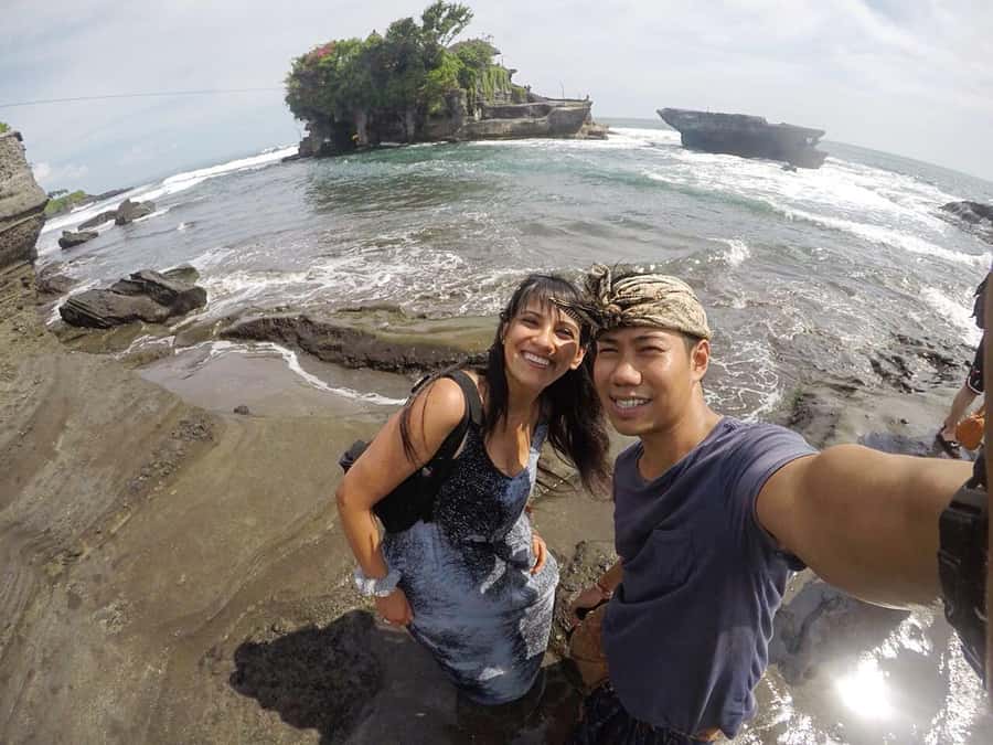Bali: Taman Ayun and Tanah Lot Temple - Lunch or dinner at a local restaurant