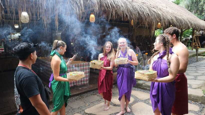 Bali: Taman Beji Griya Waterfall Purification Ritual - Timing, traffic, and the five-hour schedule