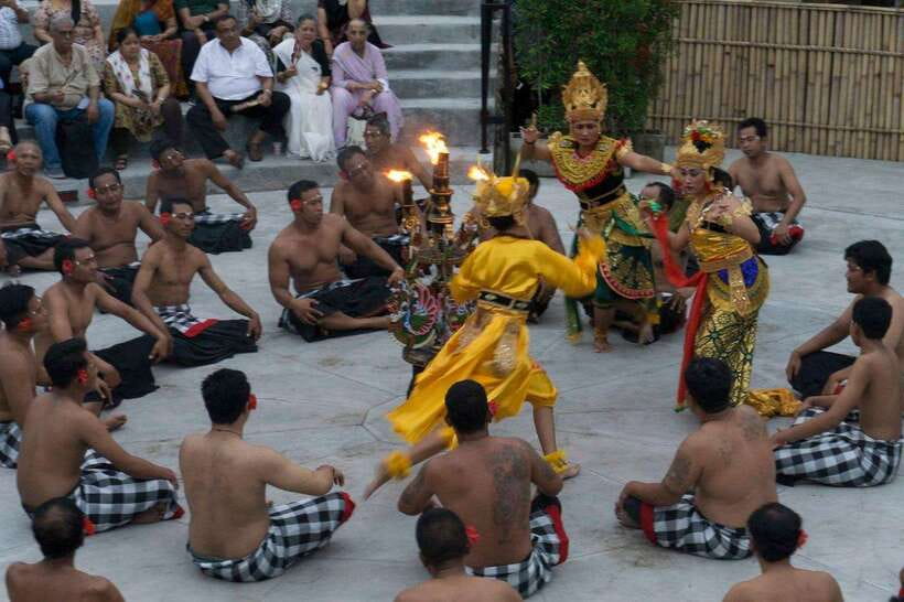 Bali: Tanah Lot Temple Sunset Kecak & Fire Dance Show Ticket - Who will enjoy this evening most