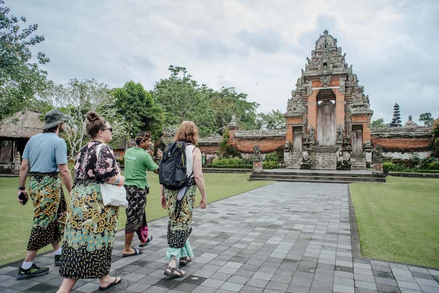 Bali: Tanah Lot UNESCO World Heritage Sites Full-Day Tour - The guide can make or break the day