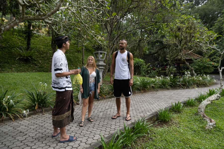 Bali: Temples, waterfall, and Rice Terrace Guided Tour - The guide can shape the quality of the day