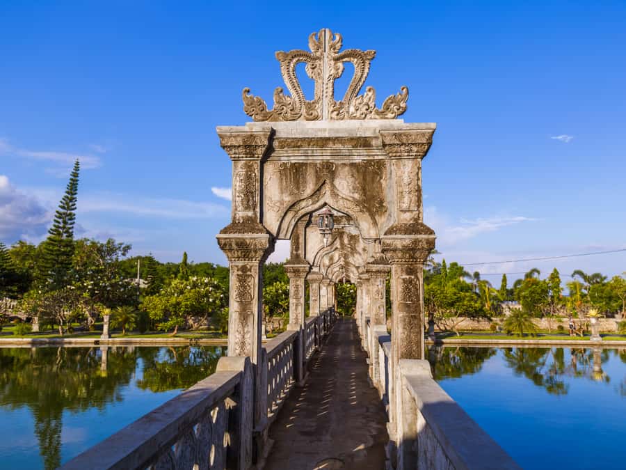 Bali: The Gate of Haven Trip Private Tour, Luxury Car - What the day feels like in practice