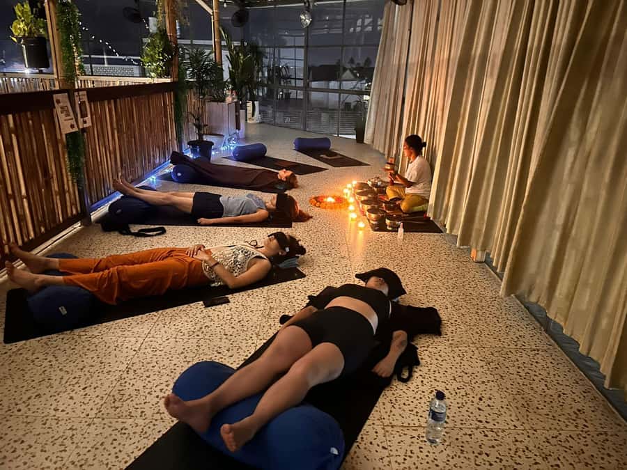 Bali : Tibetan sound healing connection at ADDA YOGA - The rooftop setting above AWAN Connection