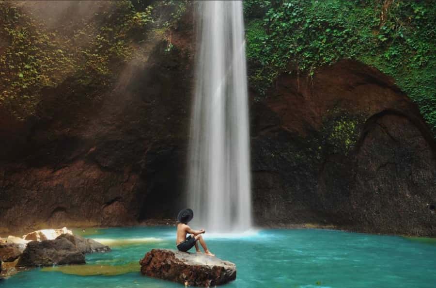 Bali Top's 3 Waterfalls - Temple And Rice Terrace - Two waterfalls, two different kinds of fun