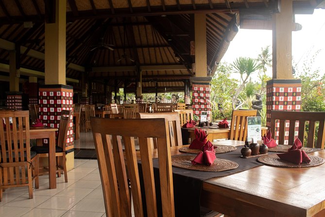 Bali Traditional Dance, Waterfall and Hindu temple with lunch - The traditional compound adds a human scale