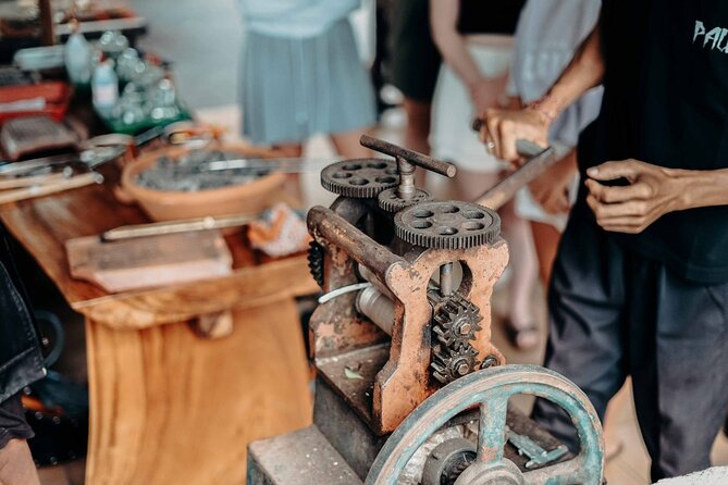 Bali Traditional Silver Class - Making Simple Jewelry Experience - Working with the local silversmith
