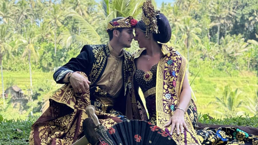 Bali:Traditional Wedding Photoshoot with the Rice Field View - Arriving at U Fun Field and getting ready