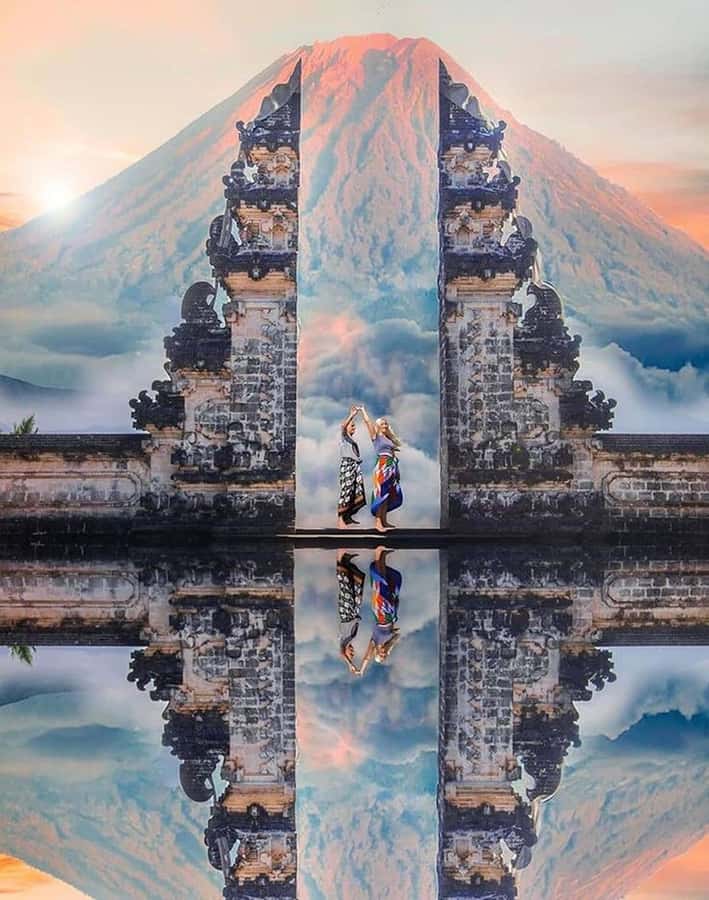 Bali: Trip to Tirta Gangga Palace and Tukad Cepung Waterfall - Lunch is separate and the restaurant choice matters