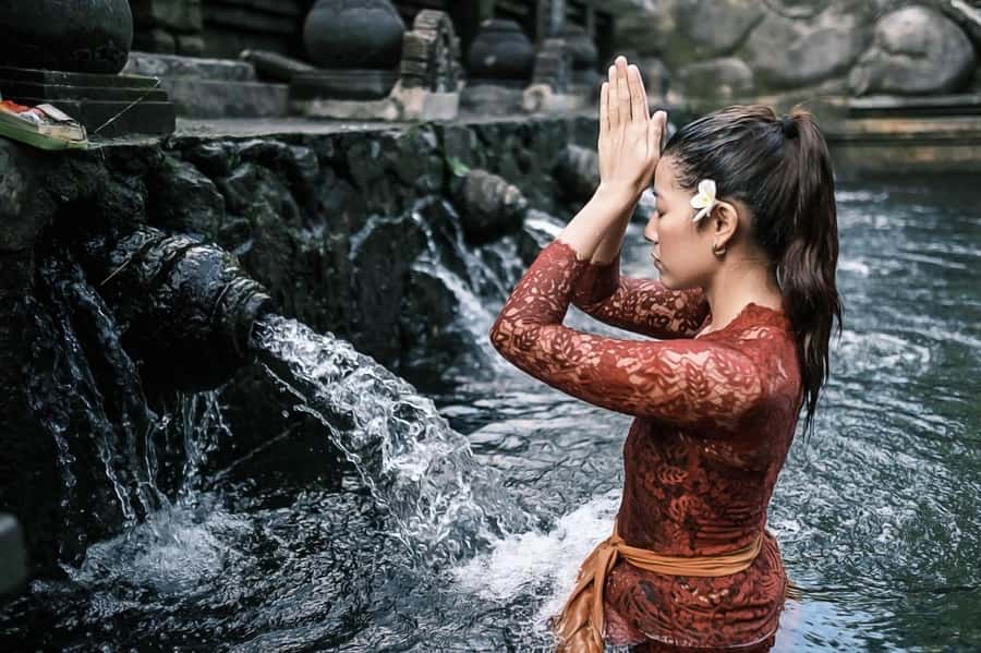 Bali: Ubud Day Tour with Swing and Zipline - Ubud Traditional Art Market: finish with browsing