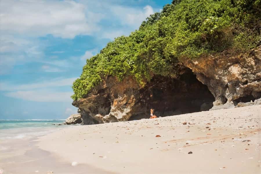 Bali: Uluwatu Beaches Tour with Padang Padang and Suluban - What this Uluwatu beach tour is really like